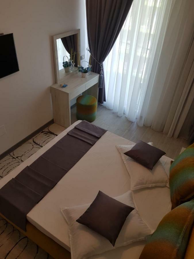 Ranya Apartments Alezzi Beach Resort Нэводари Экстерьер фото